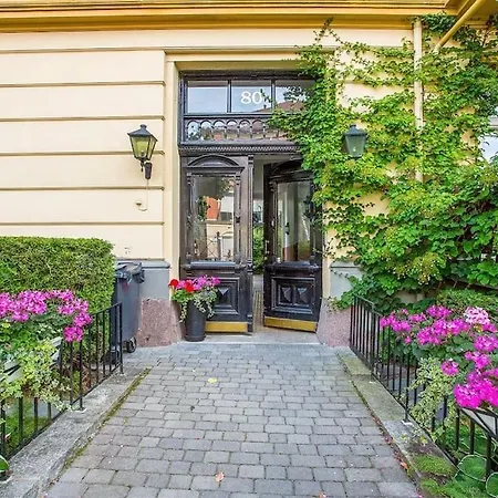 Leilighet Just Behind The Royal Palace *