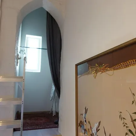 Just Behind The Royal Palace Апартаменты